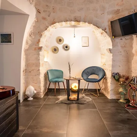 Trulli Cinque Nicchie *